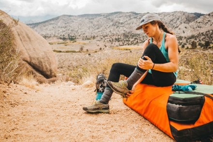 Darn Tough Hiker Boot Sock Cushion Socks - Women's 2