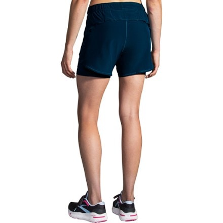 Brooks Chaser 5" 2-in-1 Shorts - Women's 2