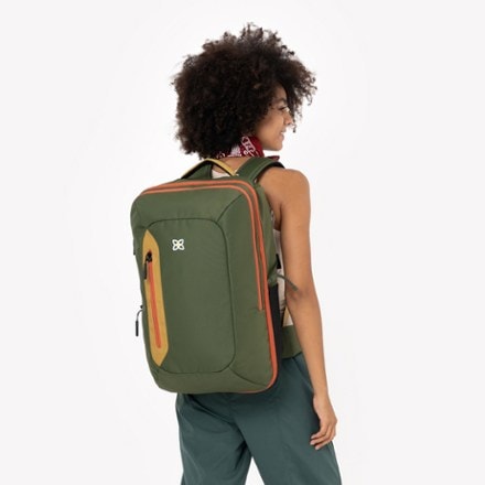 Sherpani Santiago 35 L Travel Pack 1