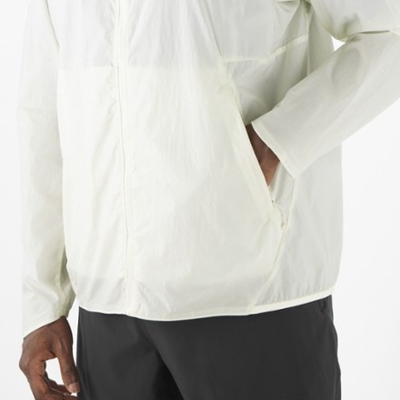 Salomon SHKout Fly Windbreaker - Men's 3
