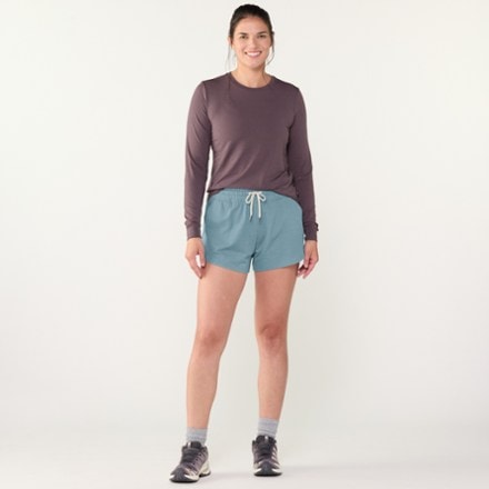 Vuori Halo Performance Shorts 2.0 - Women's 3