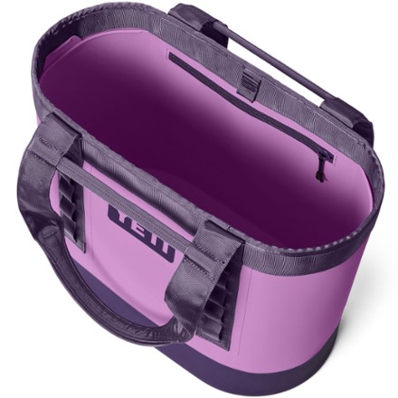 YETI Camino 35 Carryall 1