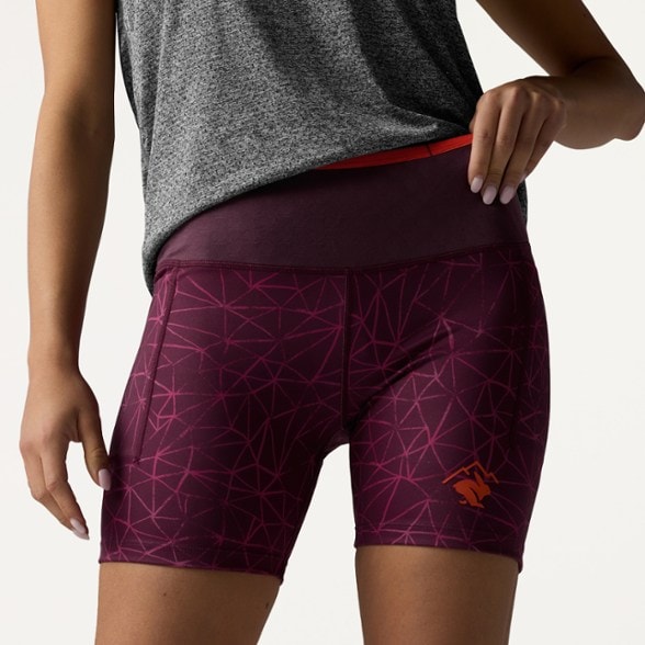 On Body Image of color Mauve Trails