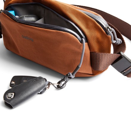 Bellroy Venture Sling 2.5 L 7