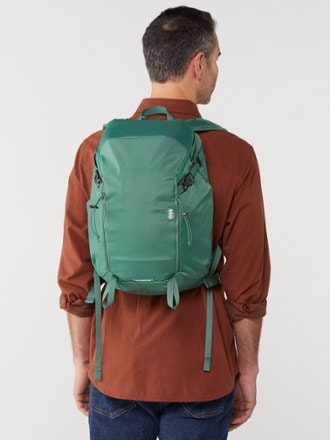 REI Co-op Ruckpack 18 Pack 1