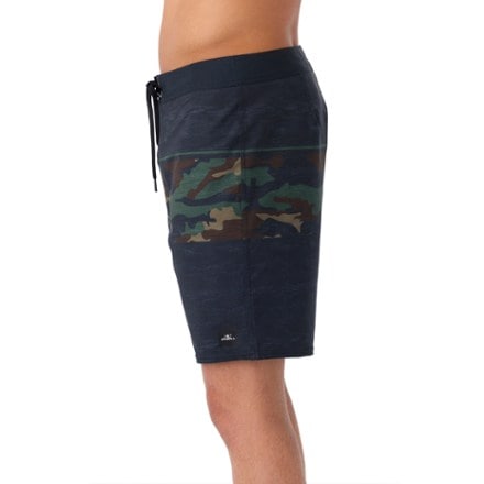 O'Neill Hyperfreak Heat Block 19" Board Shorts - Men's 2