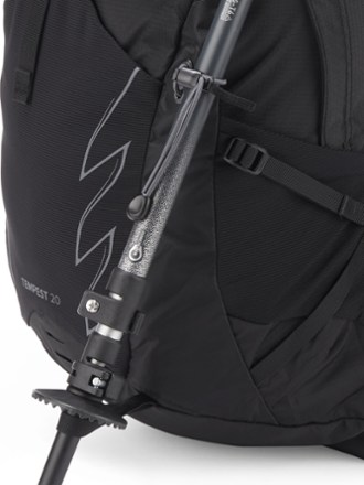 Osprey Tempest 20 Pack - Women's Trekking pole attachments