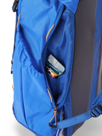 REI Co-op Flash 22 Pack 8