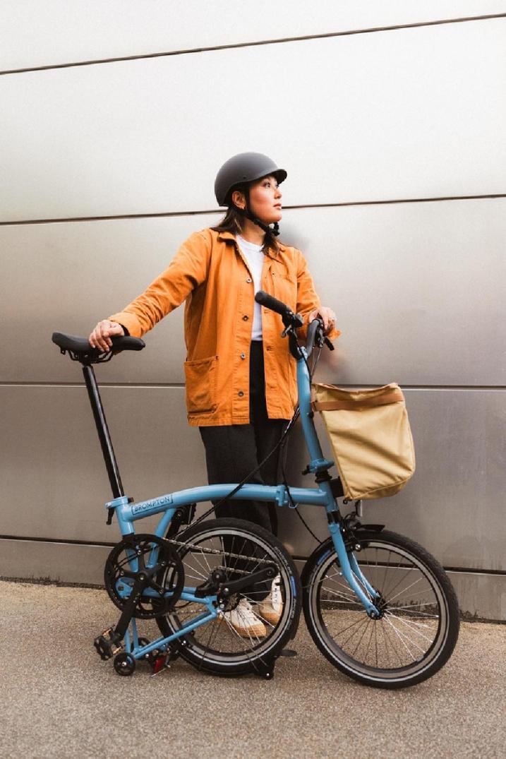 Location Image for C Line 4-Speed Mid Handlebar Bike with Rack