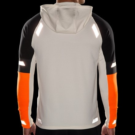 Brooks Run Visible Notch Hoodie 2.0 - Men's 8