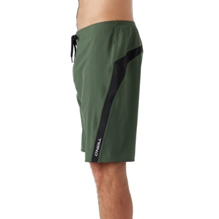 O'Neill Superfreak Solid 21" Board Shorts - Men's 2