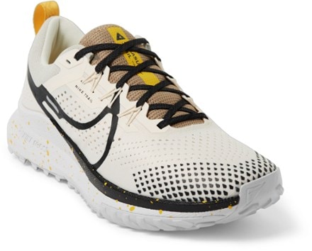 Nike Nike React Pegasus Trail 4 Trail-Running Shoes - Men's 3/4 view (Pale Ivory/Black/Khaki)