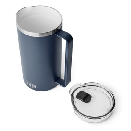 YETI Rambler Pitcher 3