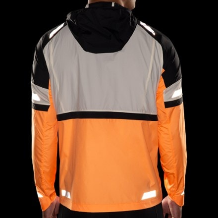 Brooks Run Visible Jacket 2.0 - Men's 9