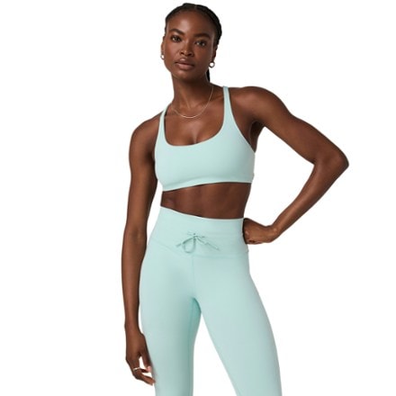 Vuori Yosemite Bra 1