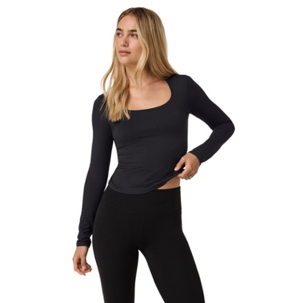 Vuori Long-Sleeve Halo Essential Scoop Shirt - Women's 1