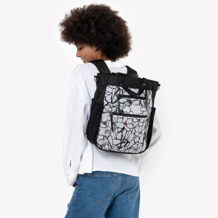 Sherpani Soleil Anti-Theft Convertible Pack - Women's 4