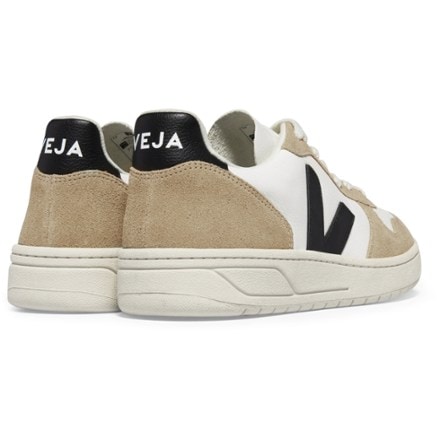 VEJA V-10 Leather Shoes - Men's 2