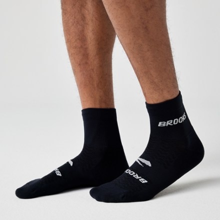 Brooks Run-In Quarter Socks - 3 Pairs 1