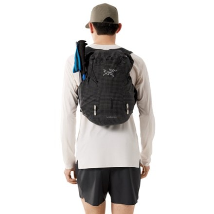 Arc'teryx Norvan 14 Hydration Vest 7