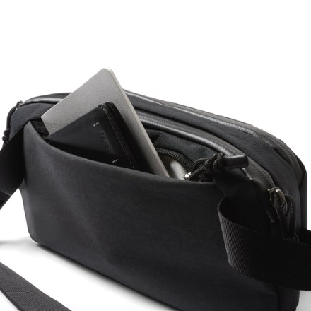 Bellroy Venture Sling 2.5 L 6