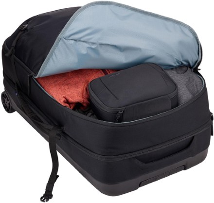 Thule Subterra 2 Wheeled Duffel 10