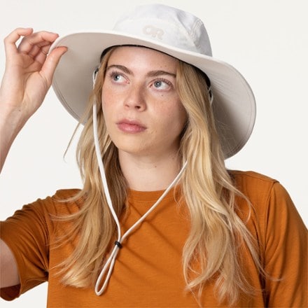 On Body Image of color Sand