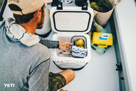 YETI Roadie 24 Cooler 7