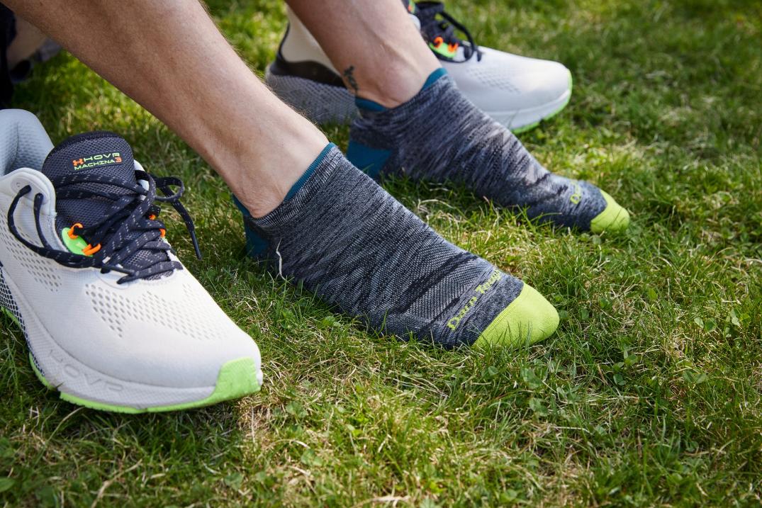 Location Image for Run No-Show Tab Ultralightweight Cushion Socks - Men's