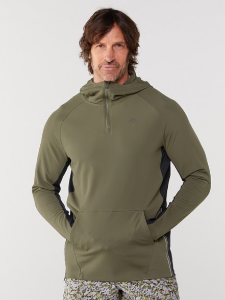 Model info: Height: 6' 1" | Waist: 32" | Wearing size: M