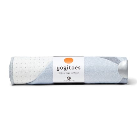 Manduka yogitoes Yoga Mat Towel 1