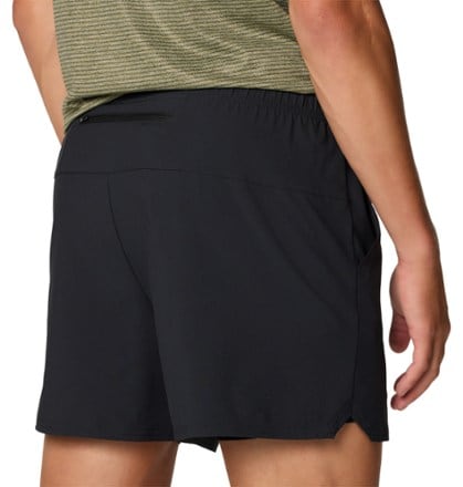 Mountain Hardwear Shade Lite 7" Shorts - Men's 5