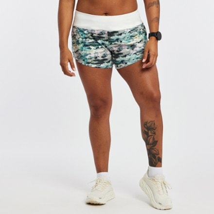 Oiselle Roga 4" Shorts - Women's 0