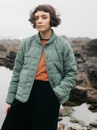 Location Image of color Sailboat Green