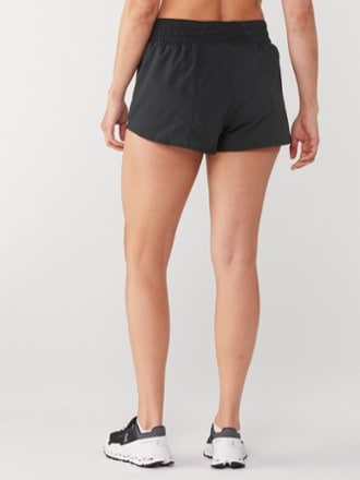 Nike One Swoosh HBR Mid-Rise Brief-Lined Shorts - Women's 2