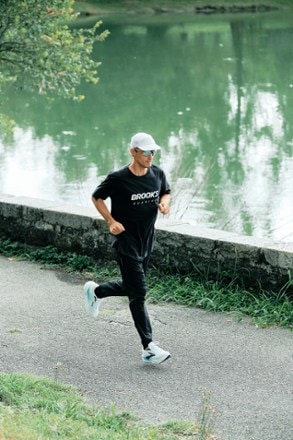 Brooks Dash Pants - Men's 6