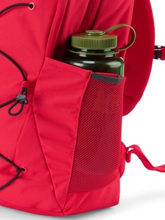 The North Face Jester Daypack Water bottle pocket (Water bottle sold separately) (Tnf Red/Tnf Black)