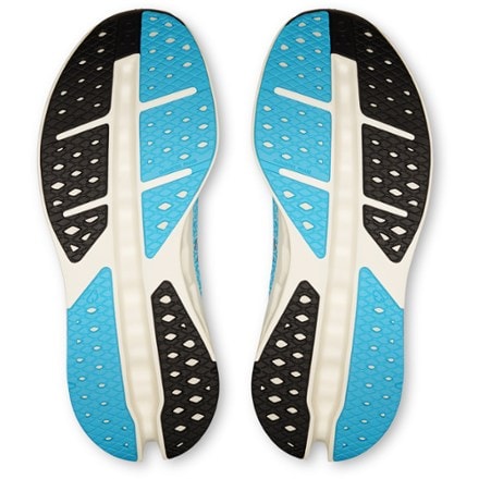 On Cloudsurfer Max Road-Running Shoes - Women's 5