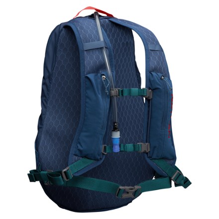 Nathan Crossover 15 Liter Hydration Pack 4