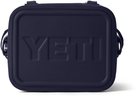 YETI Hopper Flip 12 Soft Cooler 6