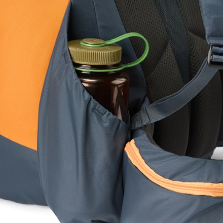 REI Co-op Trailmade 60 Pack - Men's Water bottle pocket (water bottle not included)