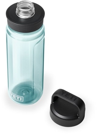 YETI Yonder Water Bottle with Yonder Chug Cap - 25 fl. oz. 3