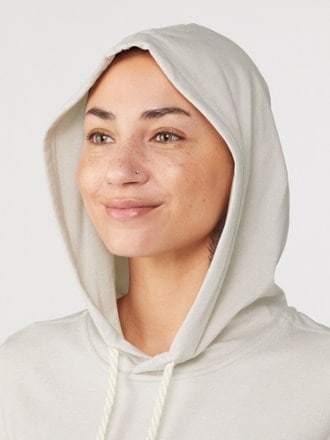 Vuori Halo Essential Hoodie - Women's 4