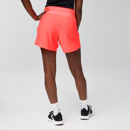 Brooks Chaser 5" Shorts 2.0 - Women's 2