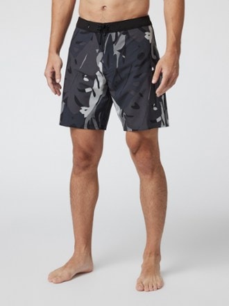 Vuori Infinity Board Shorts - Men's 0