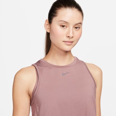 Nike One Classic Cropped Tank Top - Women's 3