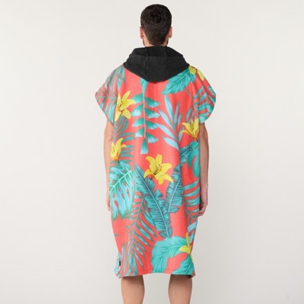 Nomadix Changing Poncho 2