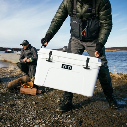 YETI Tundra 45 Cooler 3