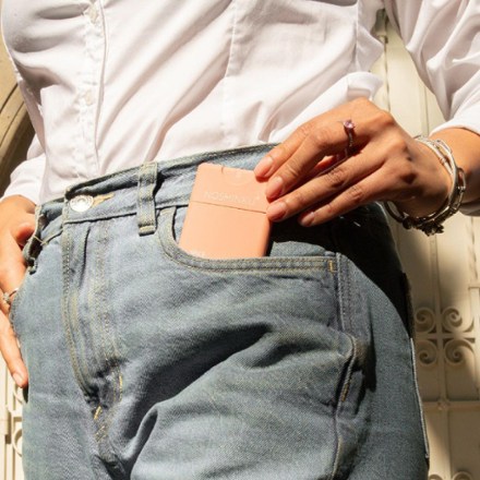 Noshinku Refillable Ultra-Moisturizing Pocket Sanitizer 8