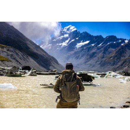 ALPS Mountaineering Baja 40 Pack 10